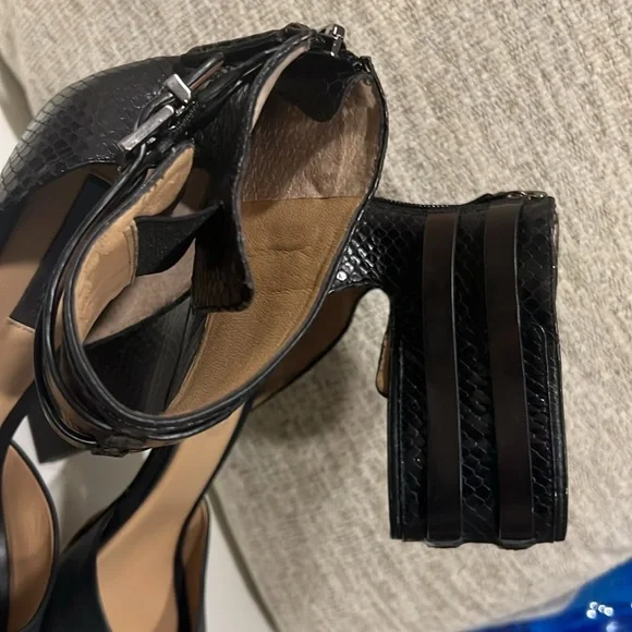 Leather and python Max Azaria - Picture 4 of 5